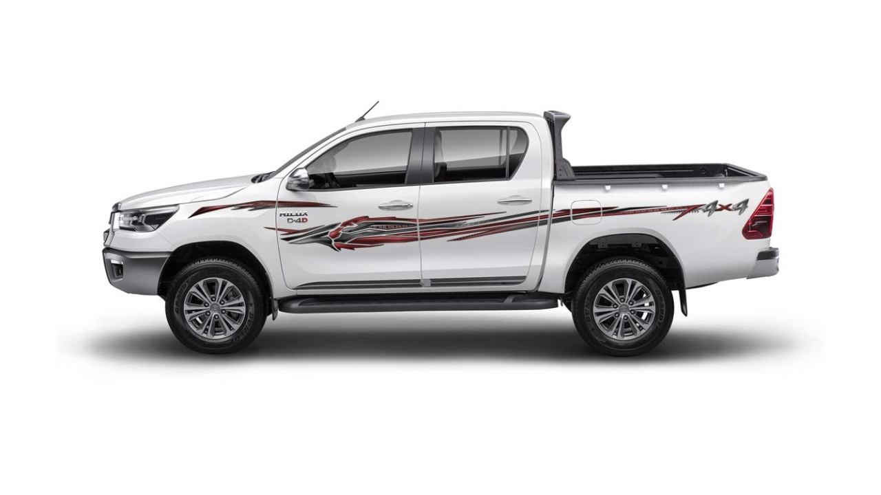 Prices and Specifications for Toyota Hilux Double Cab 2024 in Saudi